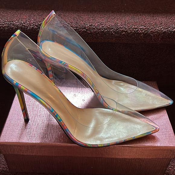 Fantasy Shoe - Picture 1 of 5